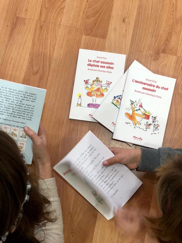 Nouveau 7 – 9 ans !!! : J'aime lire les samedis , Club de lecture  : Et si les chiens pouvaient faire du yoga avec les livres du chat assassin d'Anne Fine